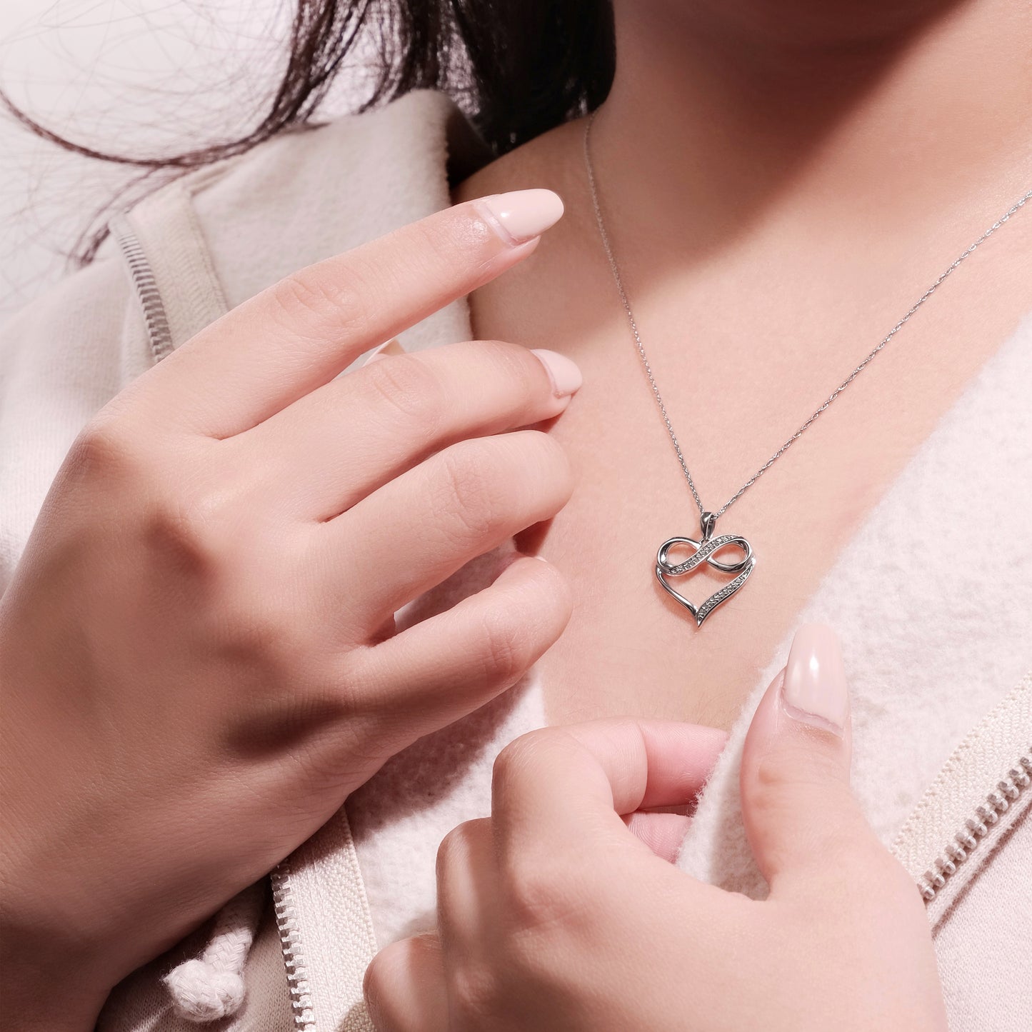 10K Gold Diamond Infinity Heart Pendant Necklace