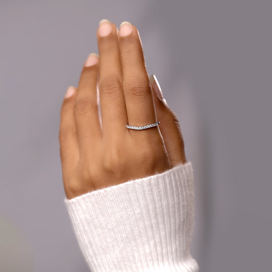 10K Gold Chic Contour Wedding Band