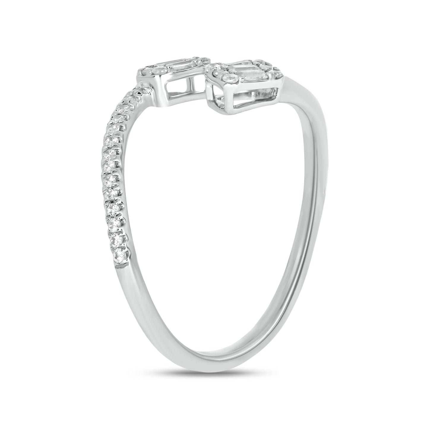 10KT Gold Round & Baguette Diamond Ring