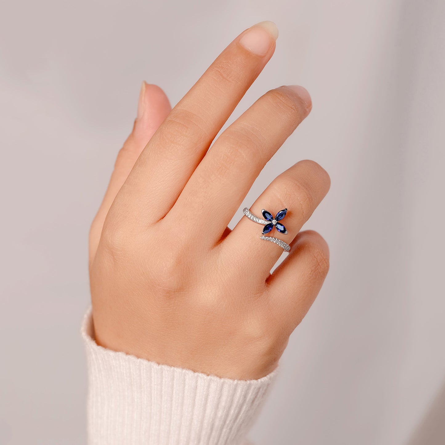 14KT Gold Luxurious Floral Blue Sapphire & Diamond Open Ring