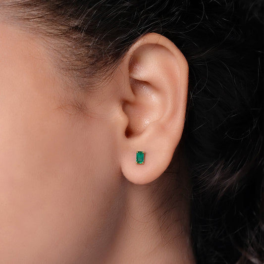 14KT Gold Oval Shaped Green Emerald Stud Earrings
